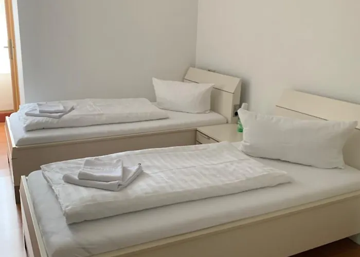 Linde Restaurant & Hotel 2*