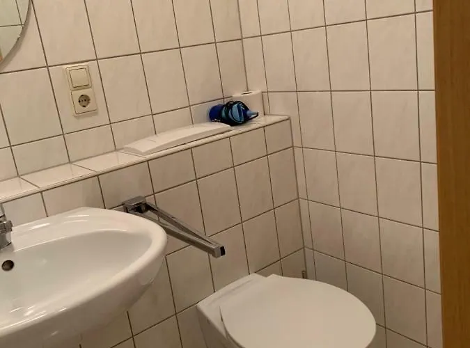 Linde Restaurant & 2*